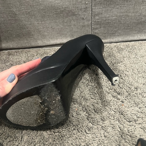 Fendi Women's Navy Blue Platform Heels - Picture 4 of 6